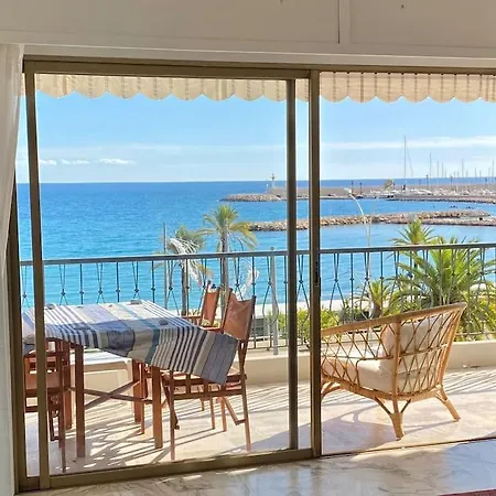 Le Garavan-vue Mer-plage-clim-terrasse Апартаменты Ментона