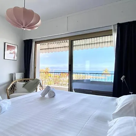 Apartment Le Garavan-vue Mer-plage-clim-terrasse *